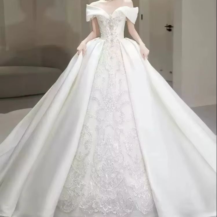 Embroidery Wedding - Şık Gelinlikler Omuzları Açık Katlamalı Yaka