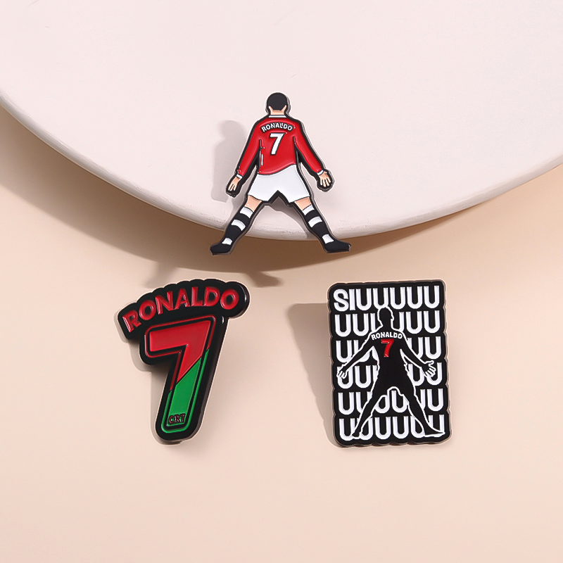 Karikatür Futbolcu Karakter Em - Embroidery Initials incelemesi ve fiyatı